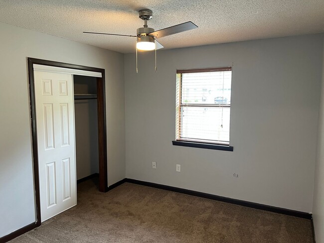 Building Photo - 3 Bed 1.5 Bath Home