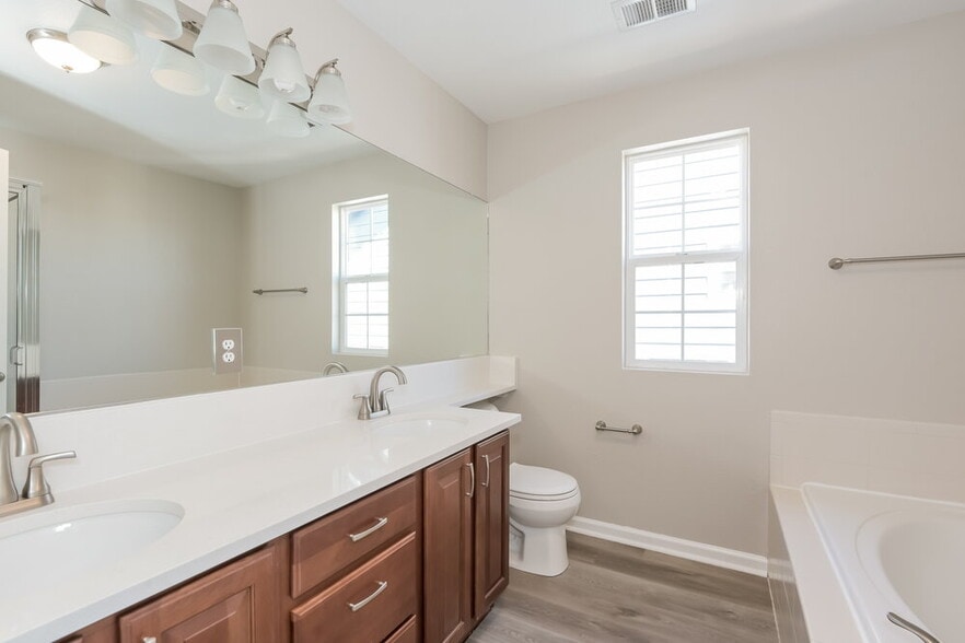 Building Photo - 7441 S Mobile St