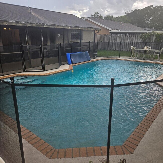 Building Photo - 11461 NW 45th Pl