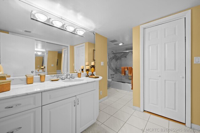 Building Photo - 3850 Galt Ocean Dr