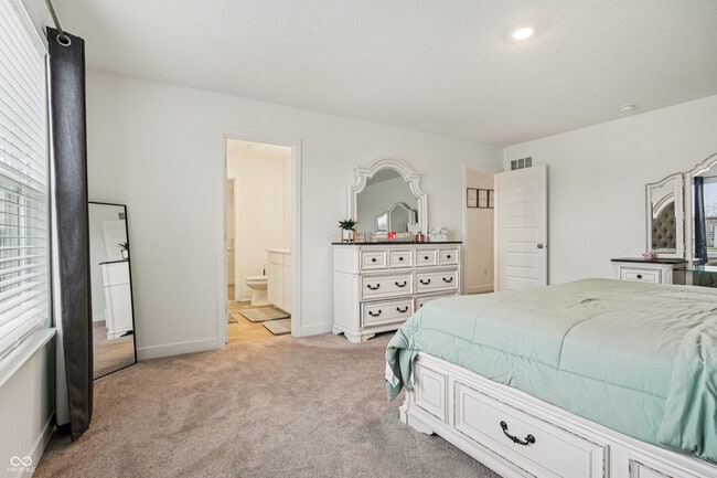 Building Photo - 4544 Nokes Pl