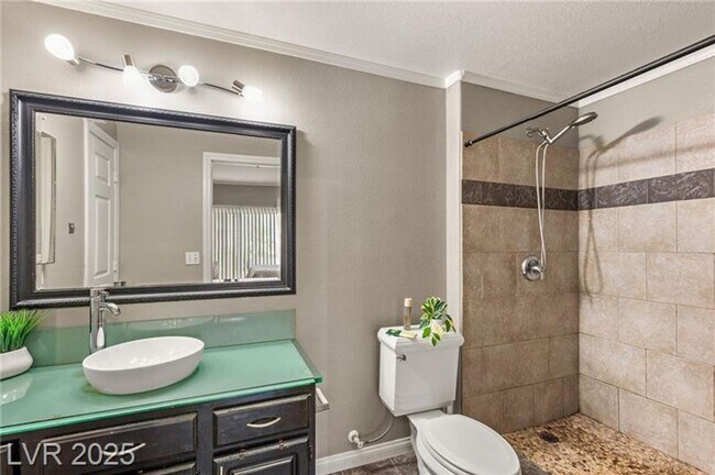 Building Photo - 5855 Valley Dr
