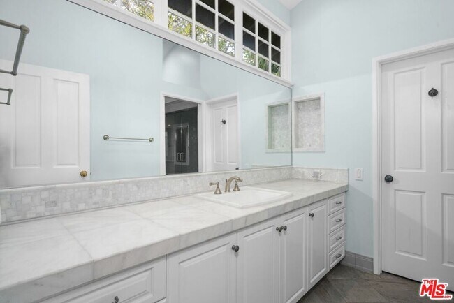 Building Photo - 30604 Sicomoro Dr
