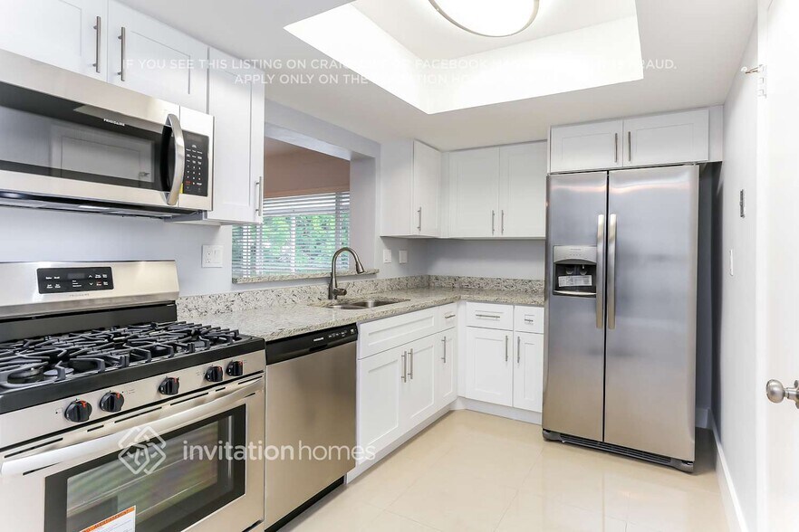 Building Photo - 8501 NW 184th St