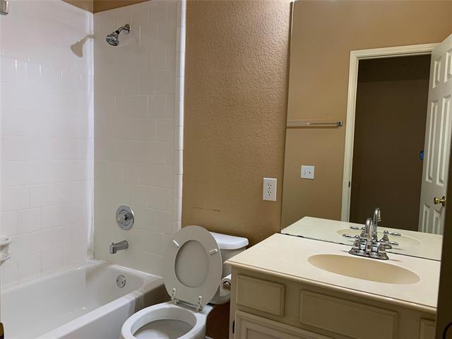Building Photo - 6705 Misty Hollow Dr
