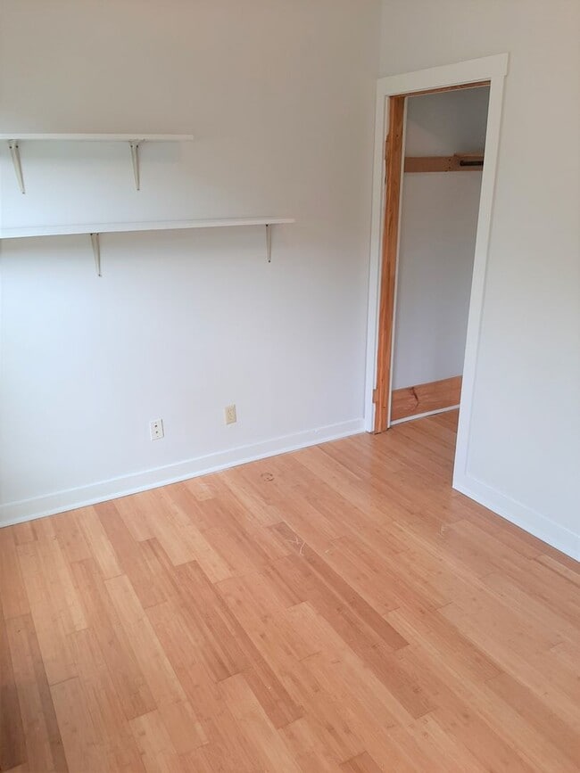 Building Photo - 222 Pleasant St