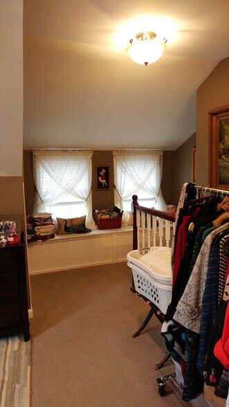 Building Photo - 83 Vernon St