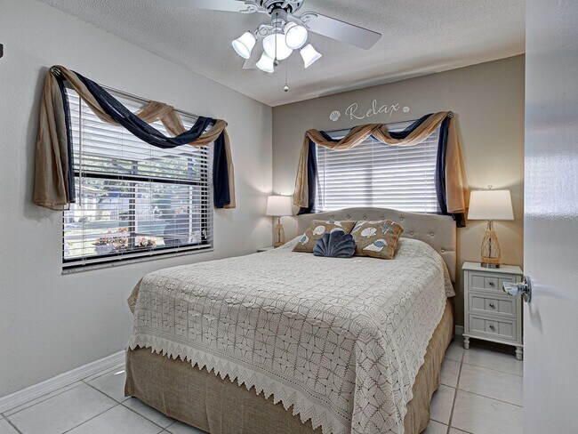 Building Photo - FURNISHED! 2BD/2BA/1CG in Vivienda West - a 55+Community