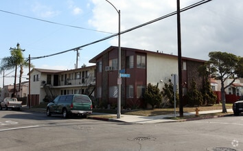 Building Photo - 790 Mira Mar Ave