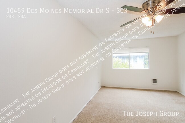 Building Photo - 10459 Des Moines Memorial Dr S