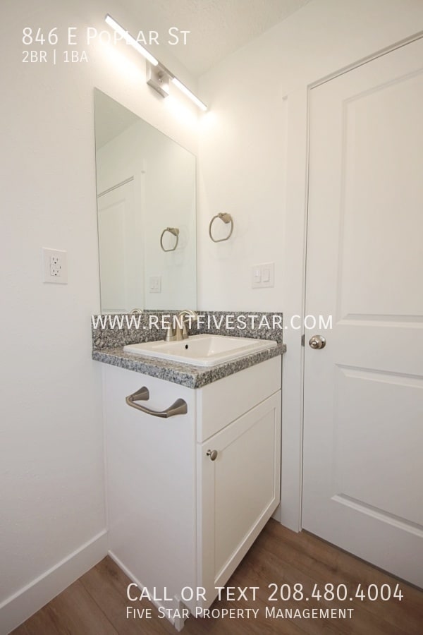 Building Photo - 846 E Poplar St