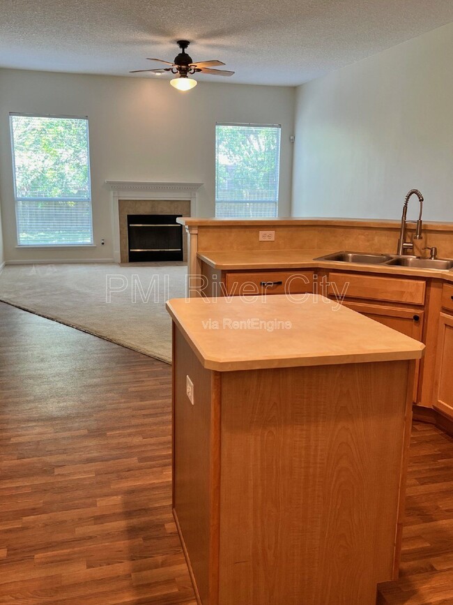 Building Photo - 2480 Ridge Will Dr