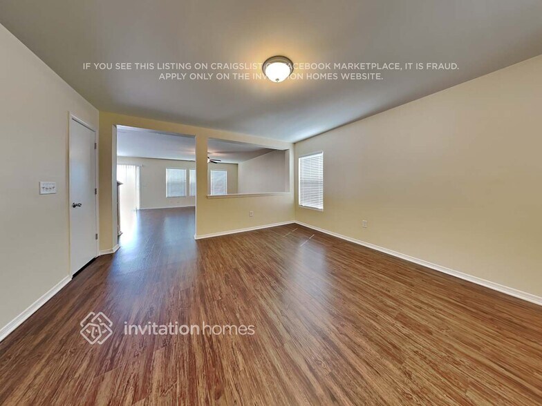 Building Photo - 49 Norwich Dr