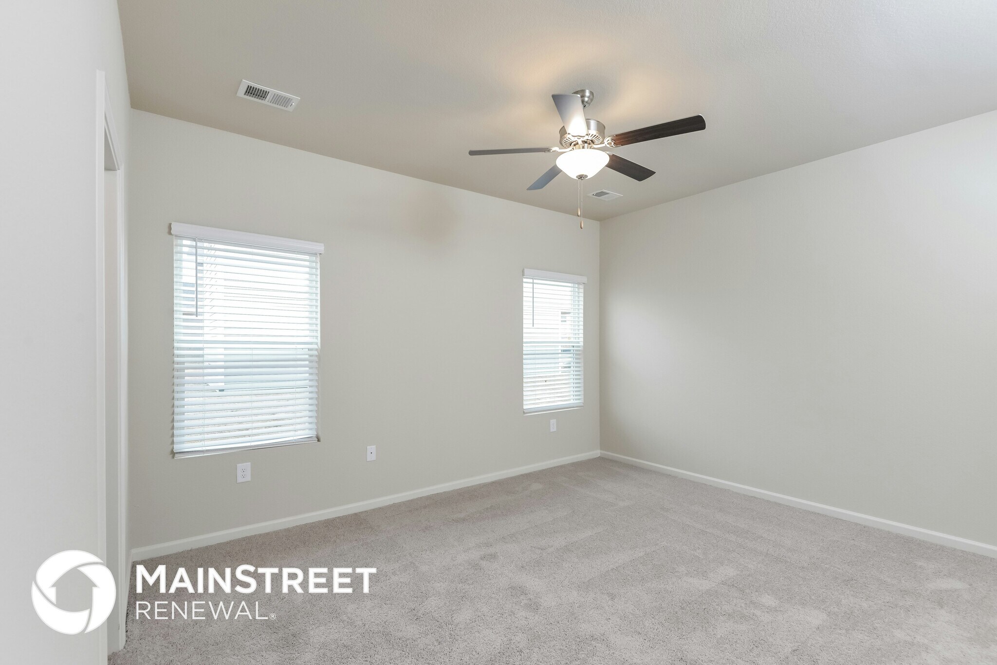 Building Photo - 250 Smith Glen Dr