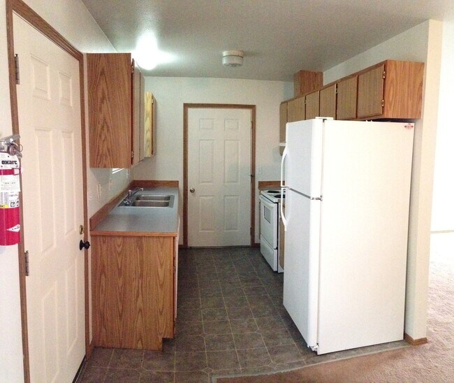 Building Photo - 906 Juniper Ave