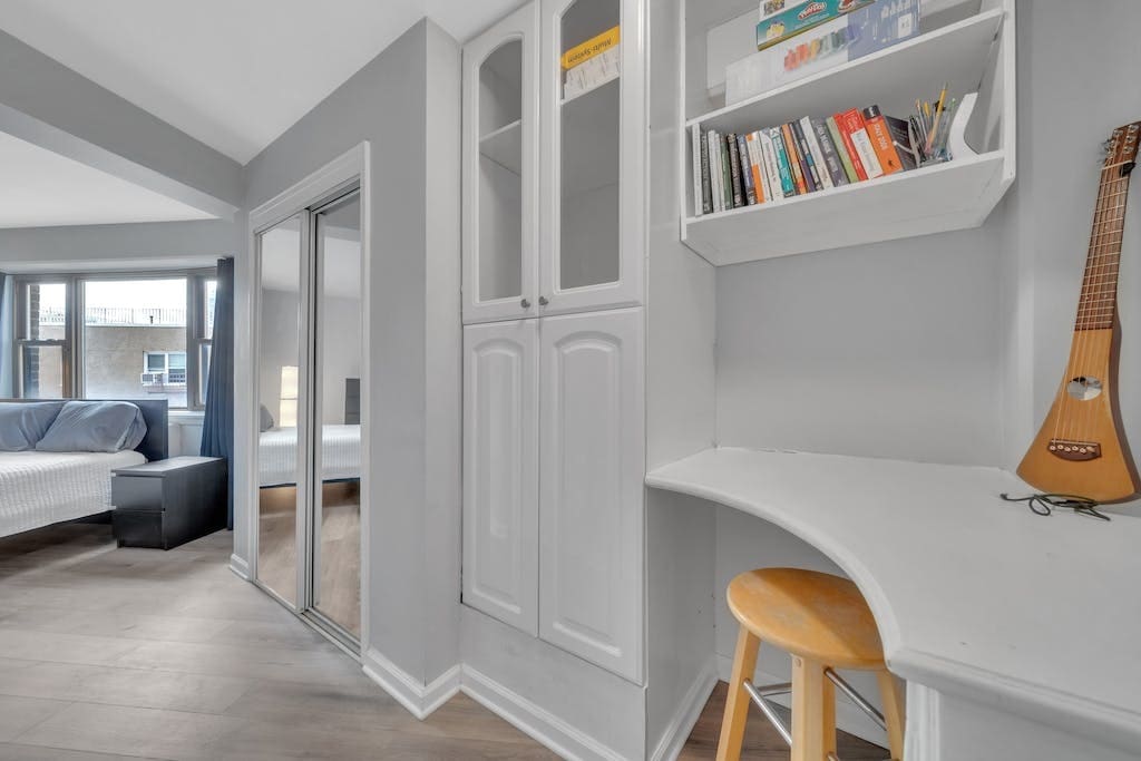 Hallway - 8800 Boulevard East