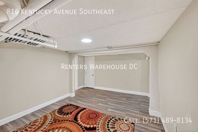 Building Photo - 816 Kentucky Ave SE