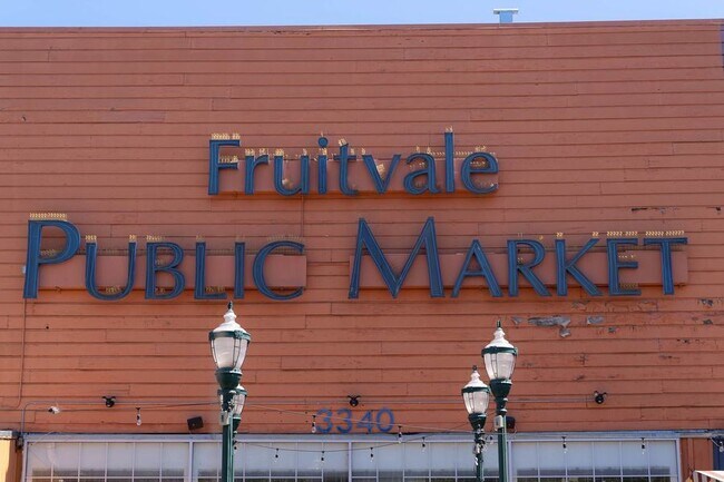 Building Photo - Updated Apartment near BART.  6 Weeks Free!