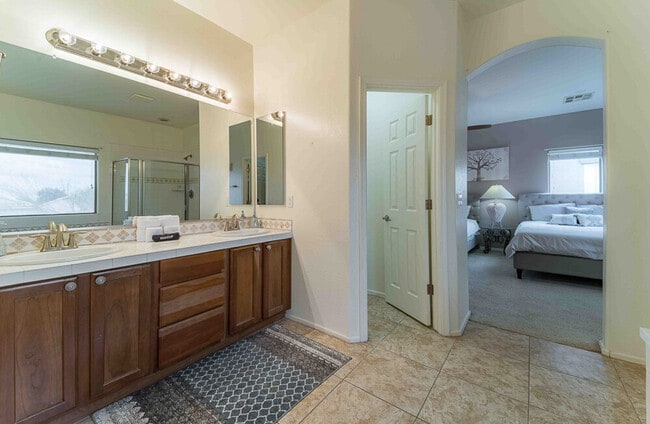 Building Photo - 1761 N St Francis Pl