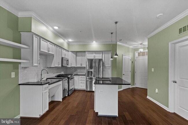 Building Photo - 43031 Foxtrail Woods Terrace