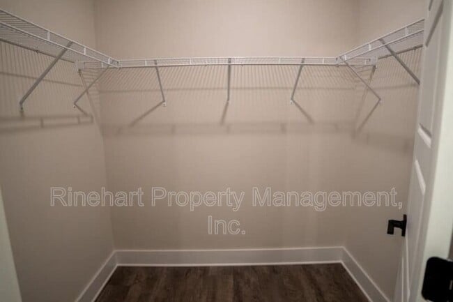 Building Photo - 366 Ginsberg Rd