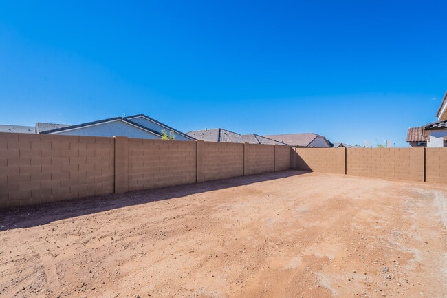 Building Photo - 8147 E Paloma Ave