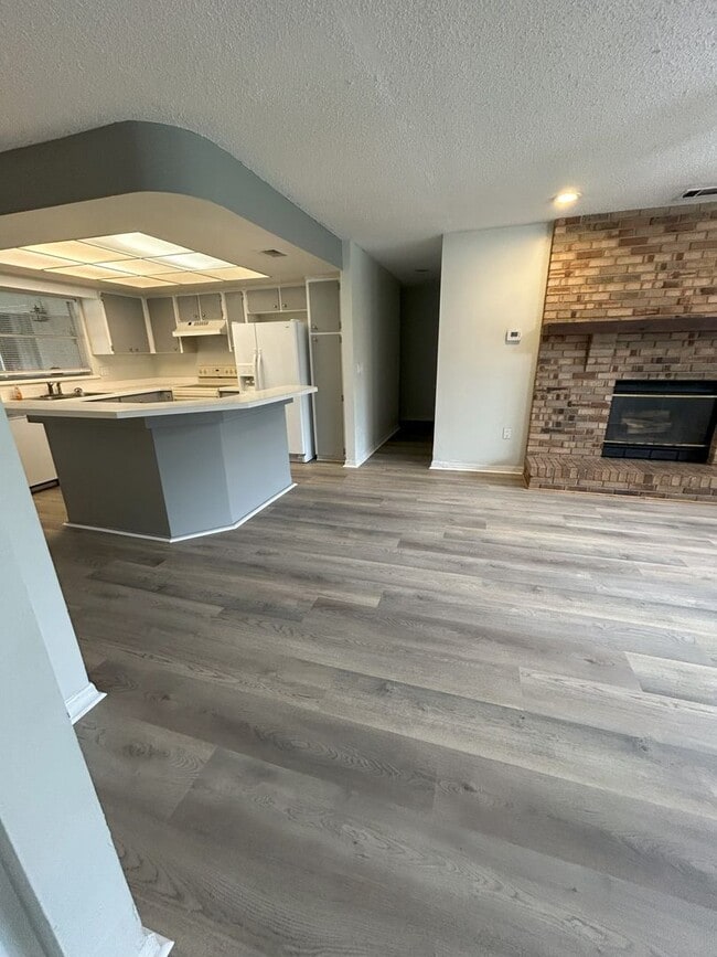 Building Photo - Dr. Phillips 4 Bedroom 2 Bathroom,