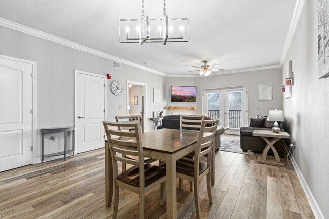 Building Photo - 124 Plaza Dr