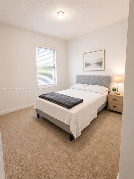 Building Photo - 8740 SW Kanner Oaks Dr