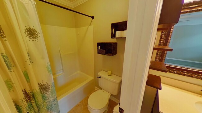 Building Photo - 867 Flintwood Rd