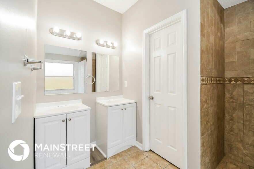 Building Photo - 8568 Star Leaf Rd N