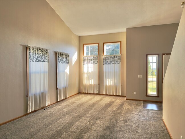 Building Photo - 11427 Valerian Way