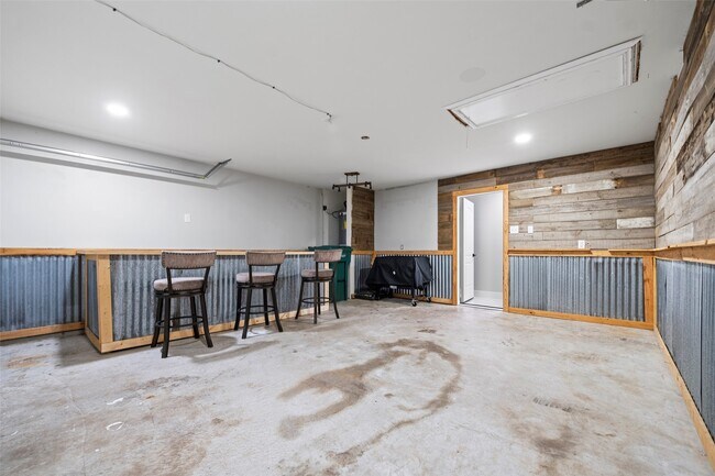 Building Photo - 9811 Texas Cut Ln