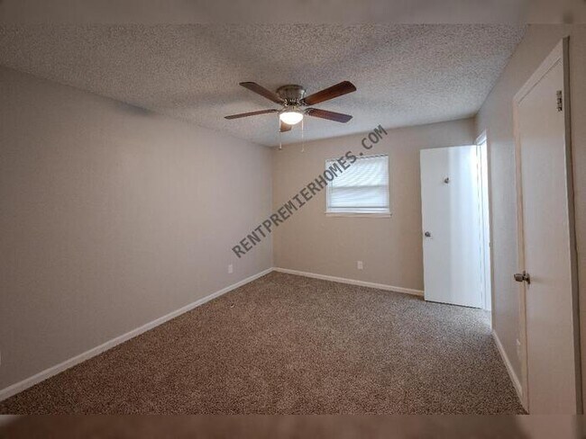 Building Photo - 4309 Glenda Ln