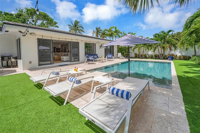 Building Photo - 2205 SE 19th St