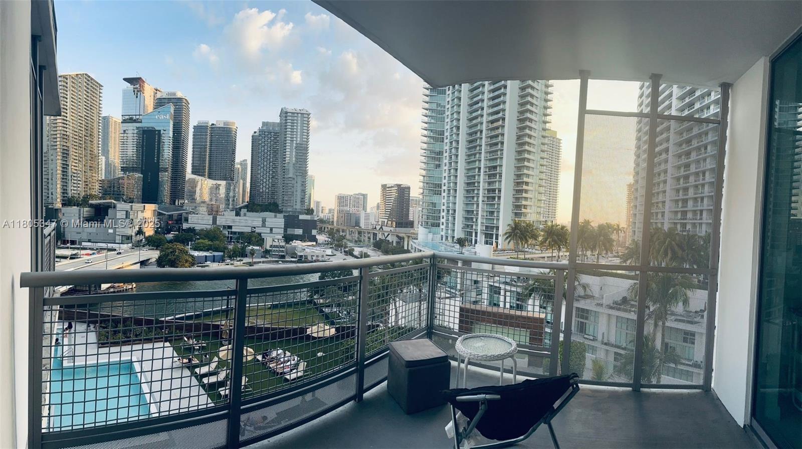 Building Photo - 350 S Miami Ave