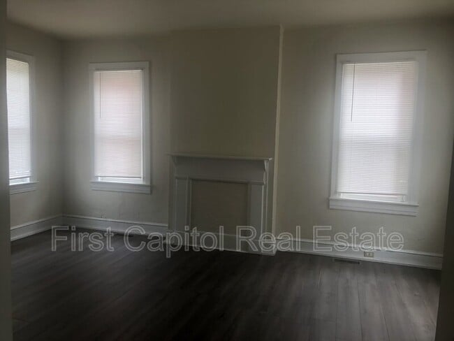 Building Photo - 115 S West St