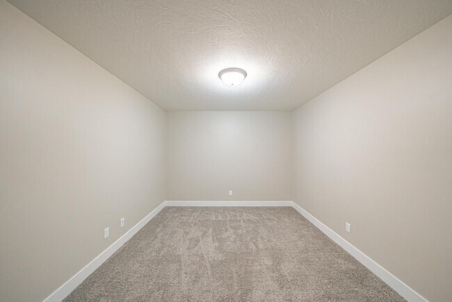 Building Photo - 2896 Blackwood