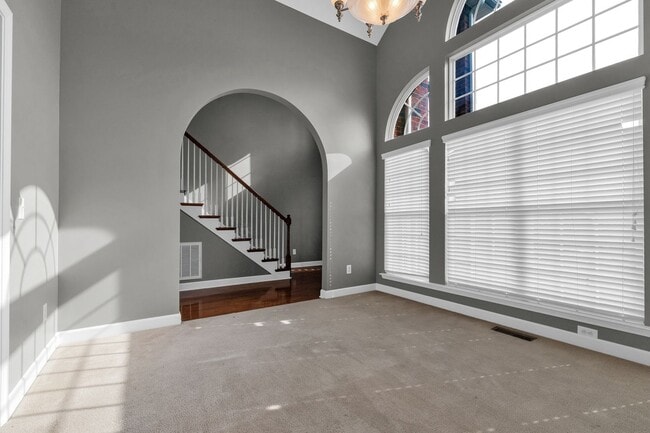Building Photo - HUGE HOME IN CAIN RIDGE AT AN AMAZING PRIC...
