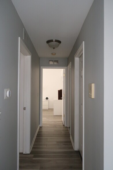 Building Photo - 16468 Radison Dr