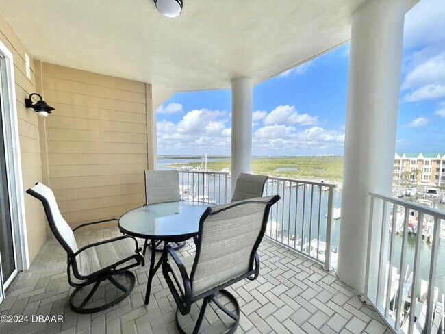 Building Photo - Furnished Harbour Village Condo!