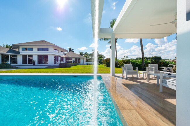 Building Photo - 3521 Glenwood Ct