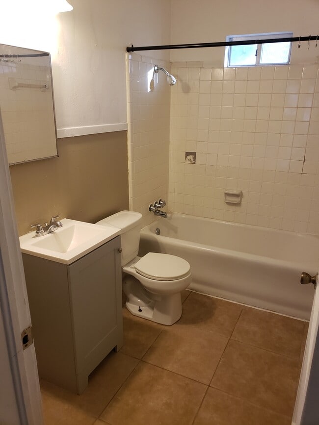 Building Photo - 1212 14th St