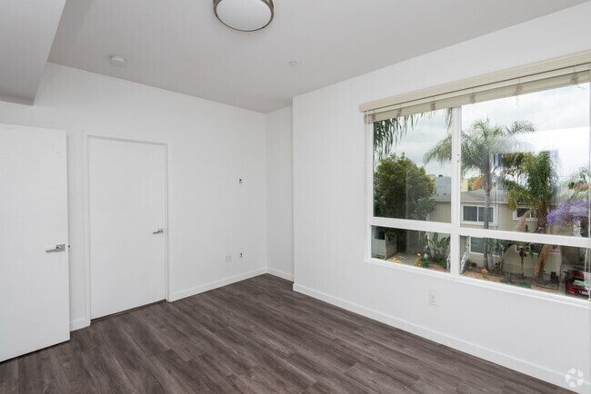 2 BR, 2 BA, 2 HBA, Bedroom - 5941 Barton Ave