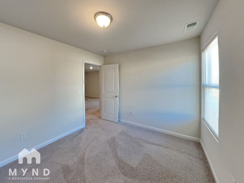 Building Photo - 418 Jada Ln
