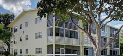 Building Photo - 237 Dorset F