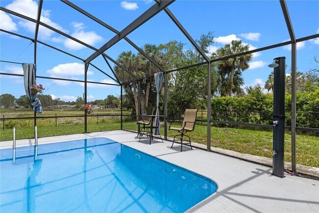 Building Photo - 2622 Hibiscus Ct