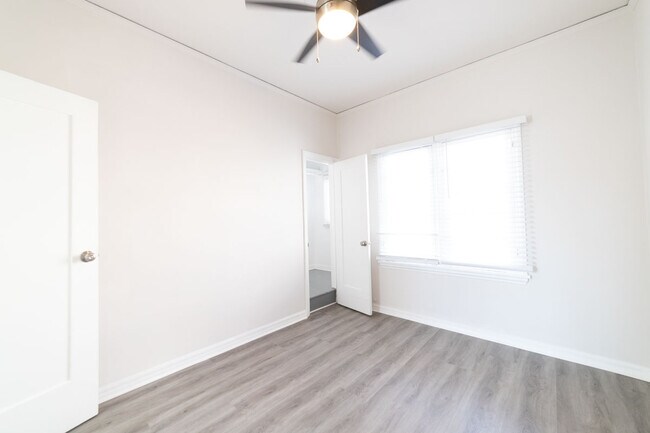 Building Photo - 207 N Berendo St