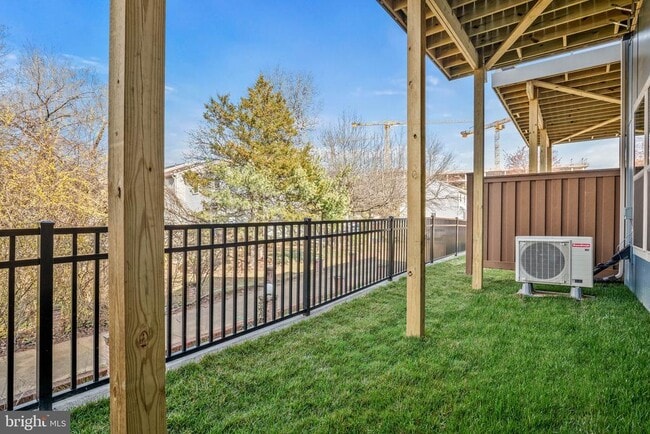 Building Photo - 6232 Folly Ln