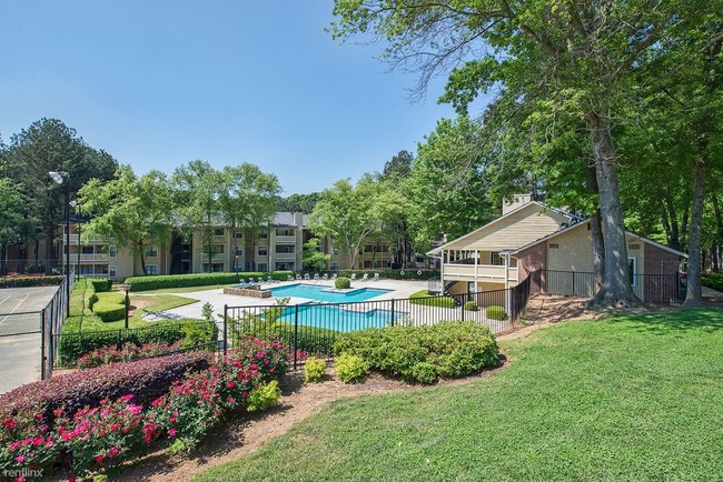 Building Photo - 2100 Winters Park Dr